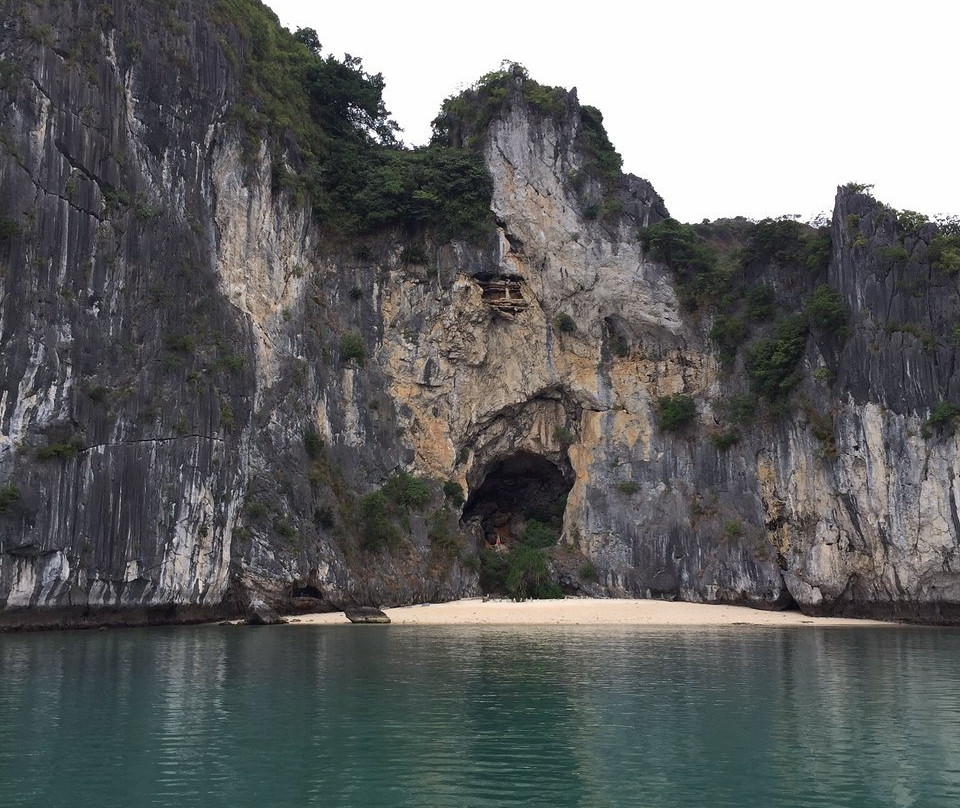 Serenity Cruises-河内必去景点