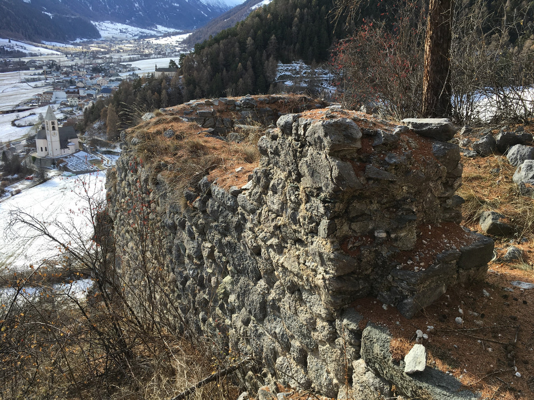 Rovina Rotund e Reichenberg-Tubre必去景点