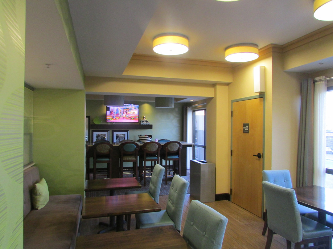 斯莱德尔希尔顿恒庭酒店主图