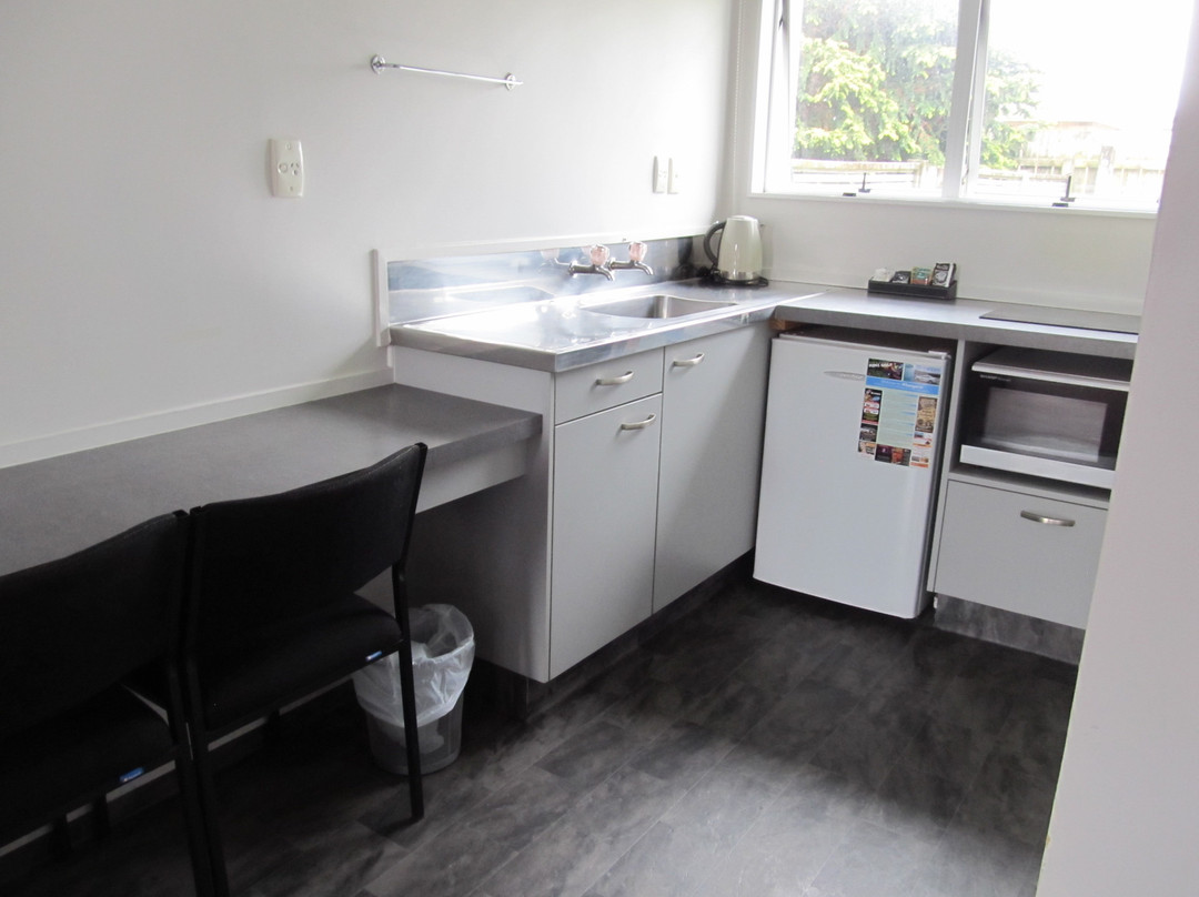 Burgundy Rose Motel主图