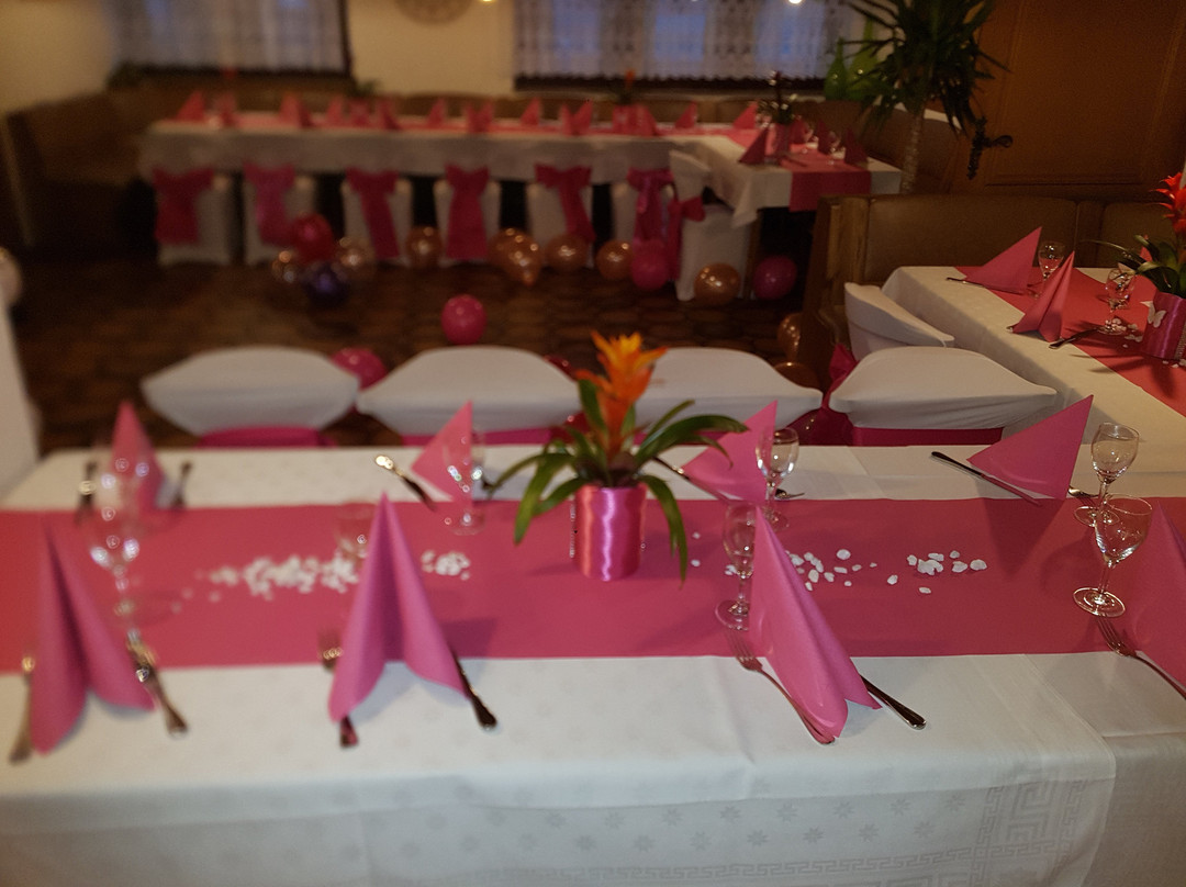 Altbach餐馆和美食-Gasthof Lowen