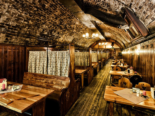 Esterházykeller主图