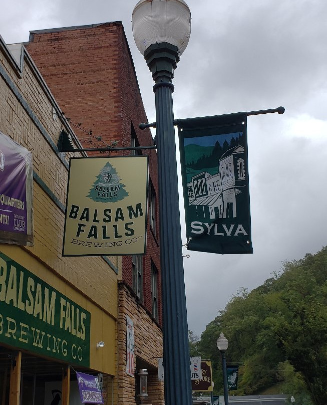 Balsam Falls Brewing-Sylva必去景点