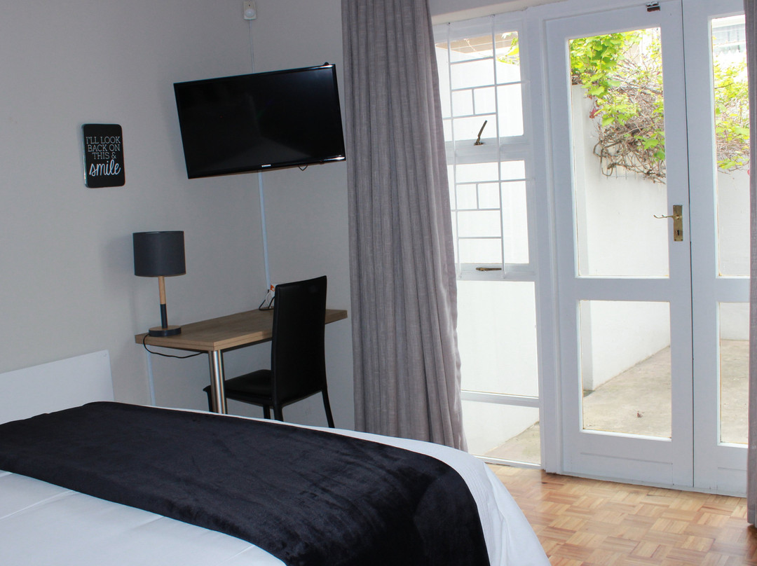 Olive Grove Guesthouse主图