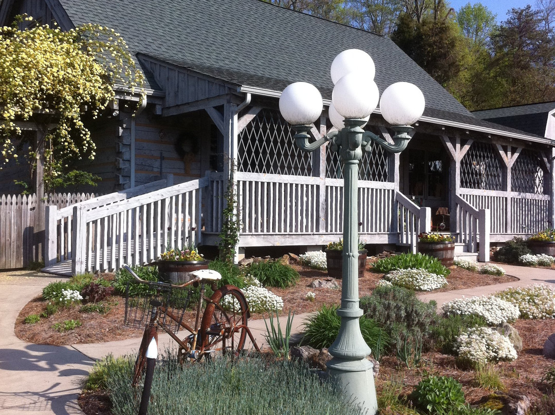 Joanie M Mcdavid Home-金斯波特必去景点