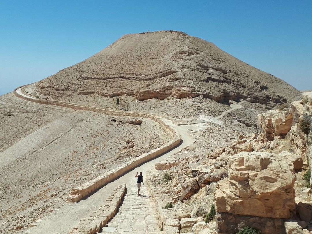 Machaerus-米底巴必去景点