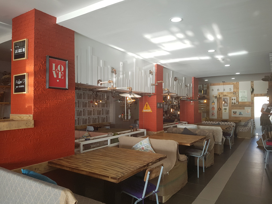 Relizane餐馆和美食-Happy M