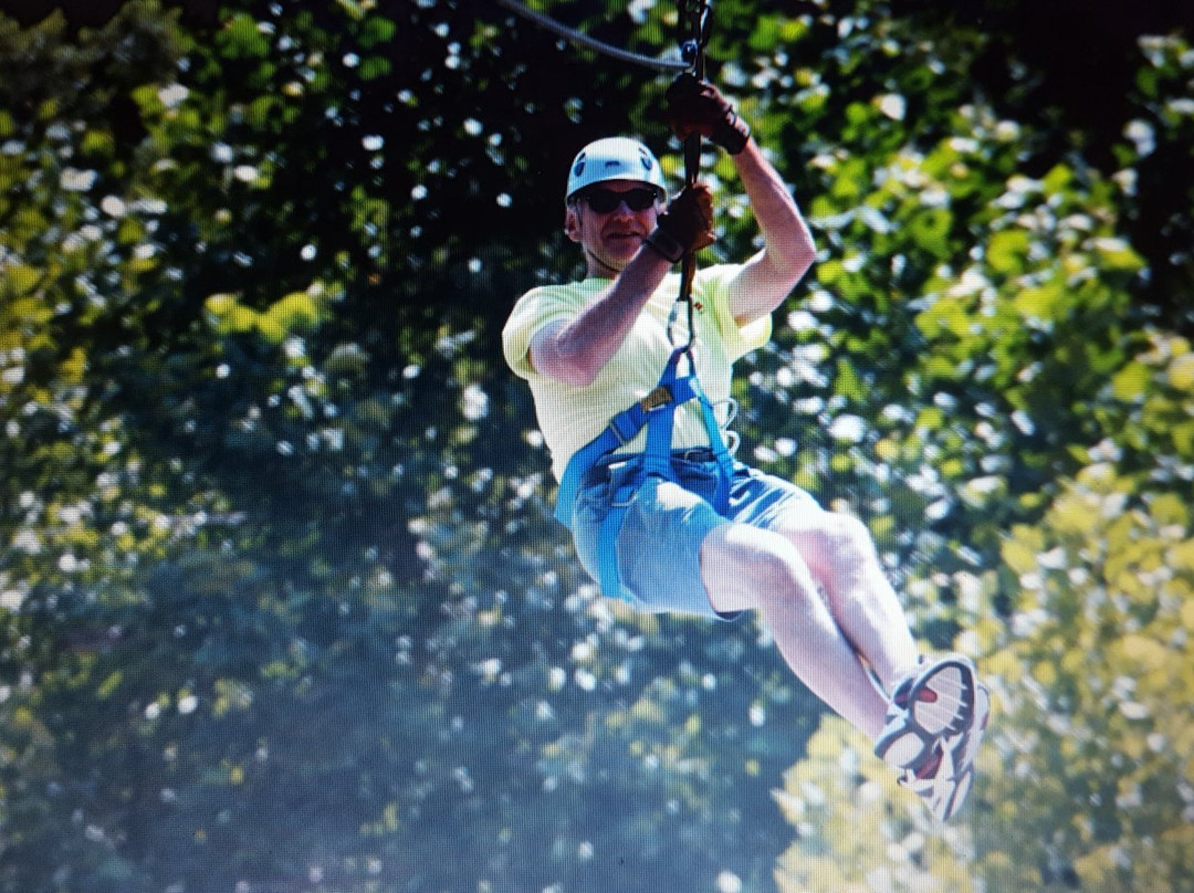 Caveman Zipline-Sullivan必去景点