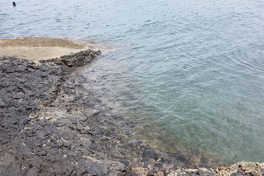 Flat Rock Beach Resort主图