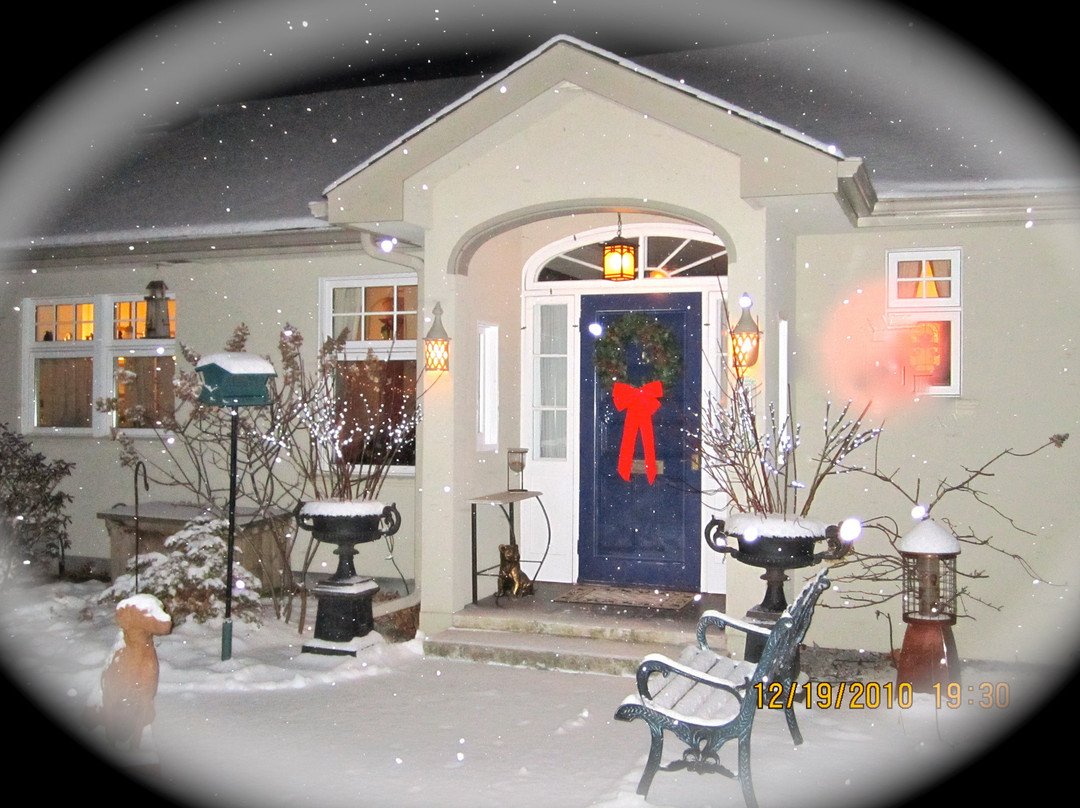 Willowmere Lakeside Retreat主图