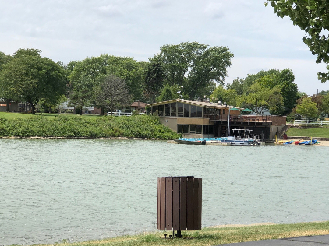 Lake Opeka-德斯普兰斯必去景点