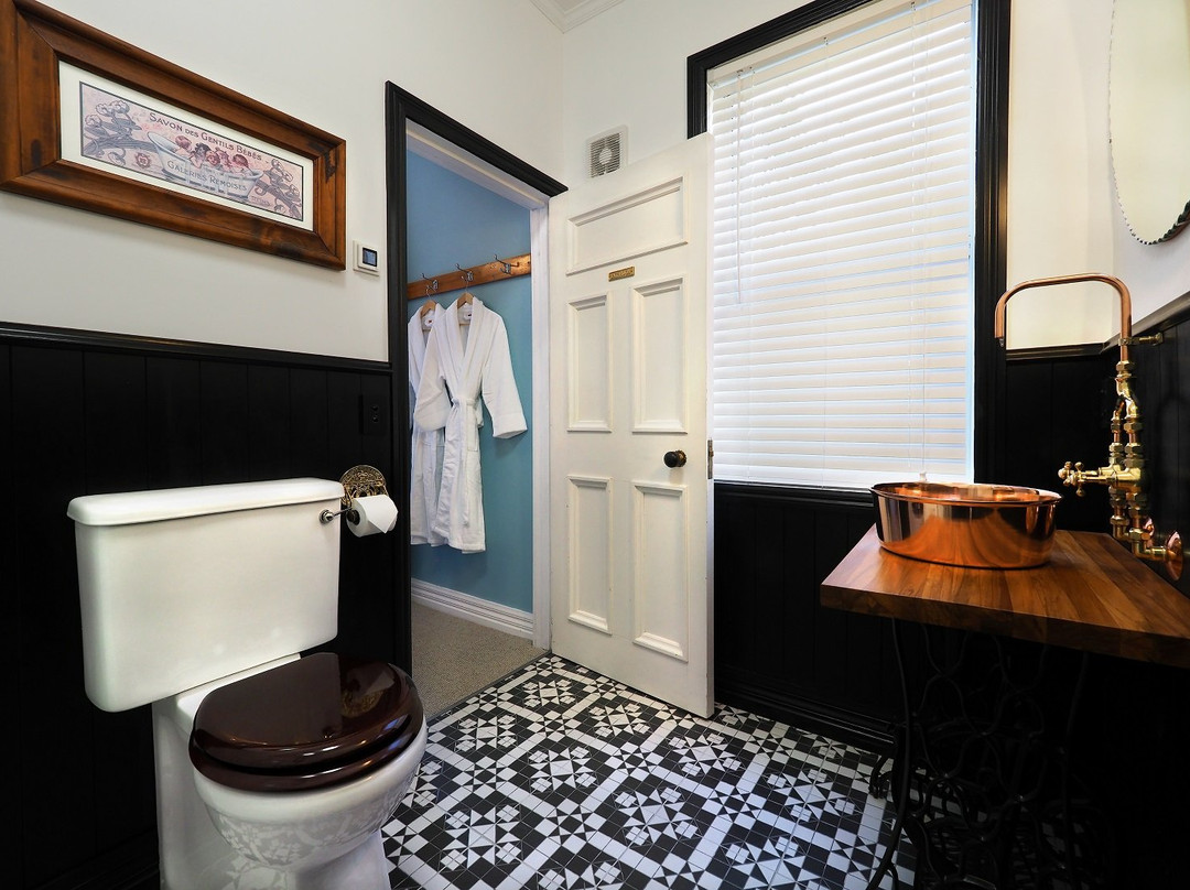 海斯湖酒店住宿-渡轮民宿酒店