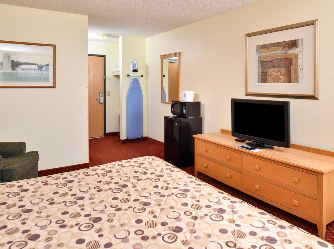 Americas Best Value Inn & Suites Spring Valley主图