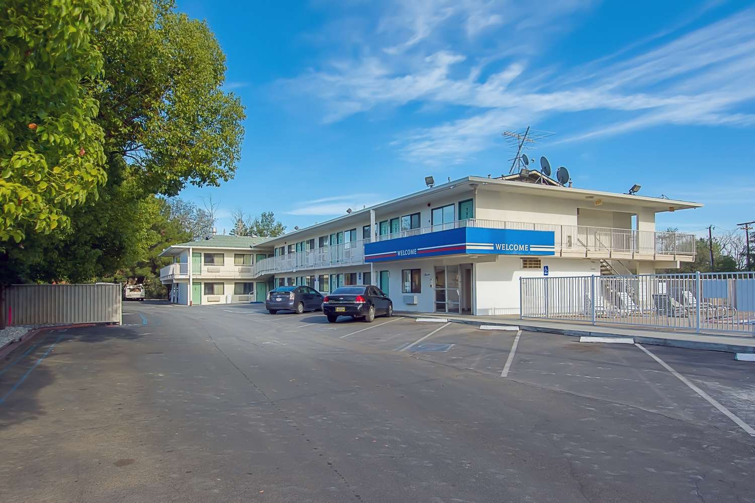 Motel 6 Red Bluff-官方