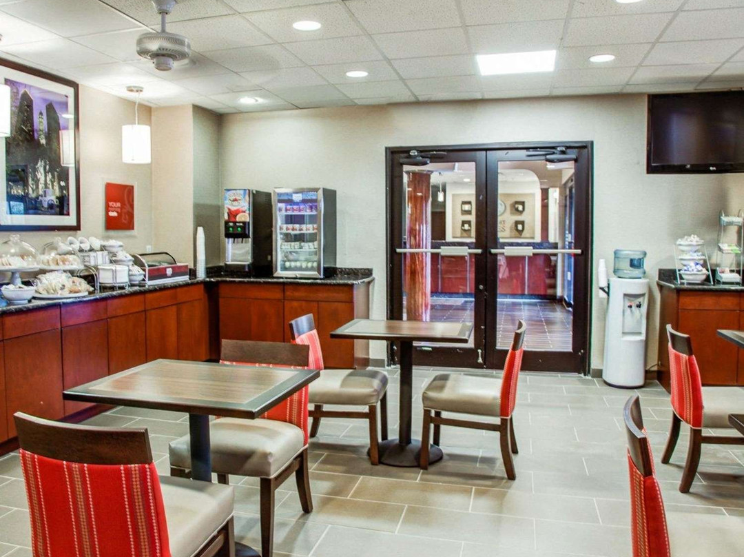 Comfort Suites Lombard - Addison主图