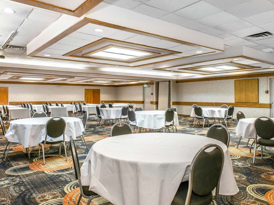 Quality Inn Conference Center主图