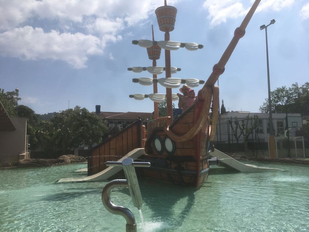 黄金海湾德托萨水疗酒店主图