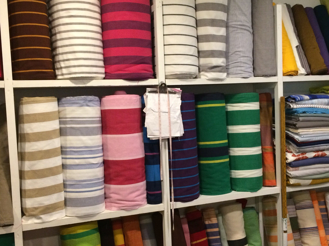 Modern's (Looms & Crafts)-Gintota必去景点