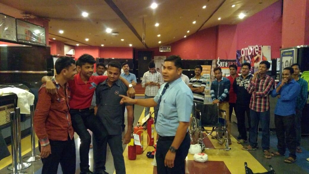 INOX-古尔冈必去景点