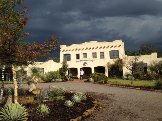 Bear Mountain Lodge主图