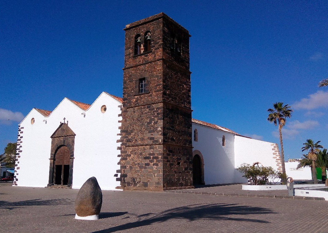 Iglesia de Nuestra Senora de la Candelaria景点图片
