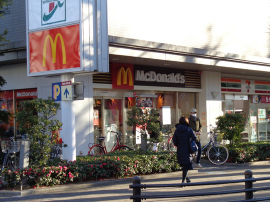 マクドナルド 東伏見駅前店
