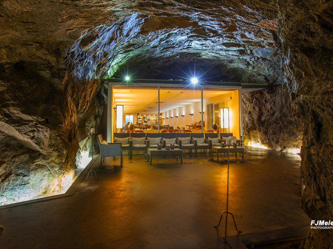 Felsenhotel La Claustra