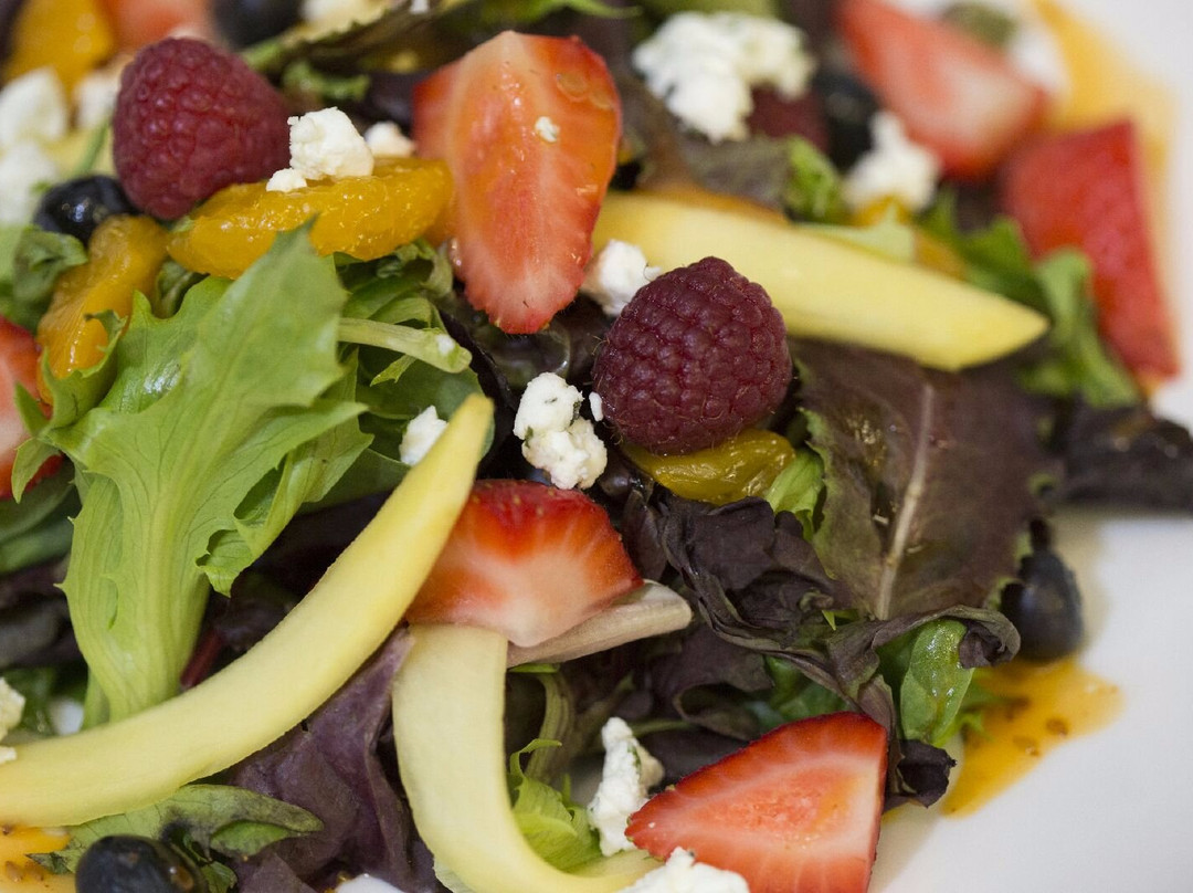 Mantles Restaurant & Lounge