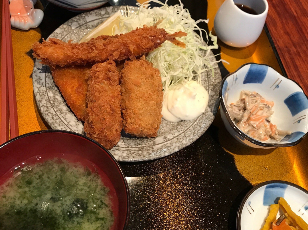 开成町餐馆和美食-Osakana Shokubo Wahanaza