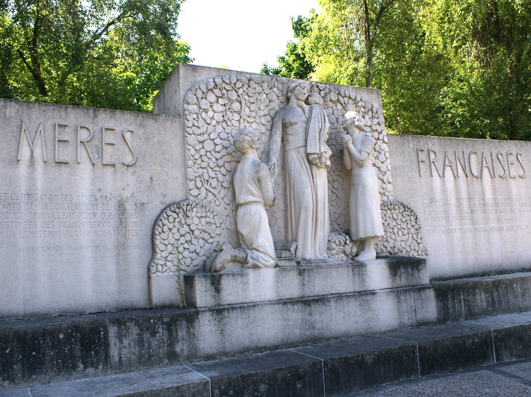 Jardin du Monument aux Meres Francaises景点图片