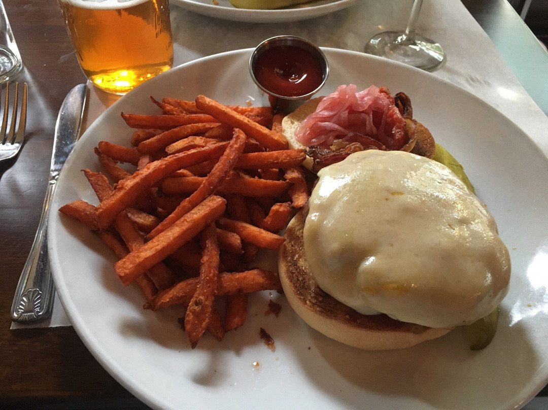 Zack's Oak Bar and Restaurant