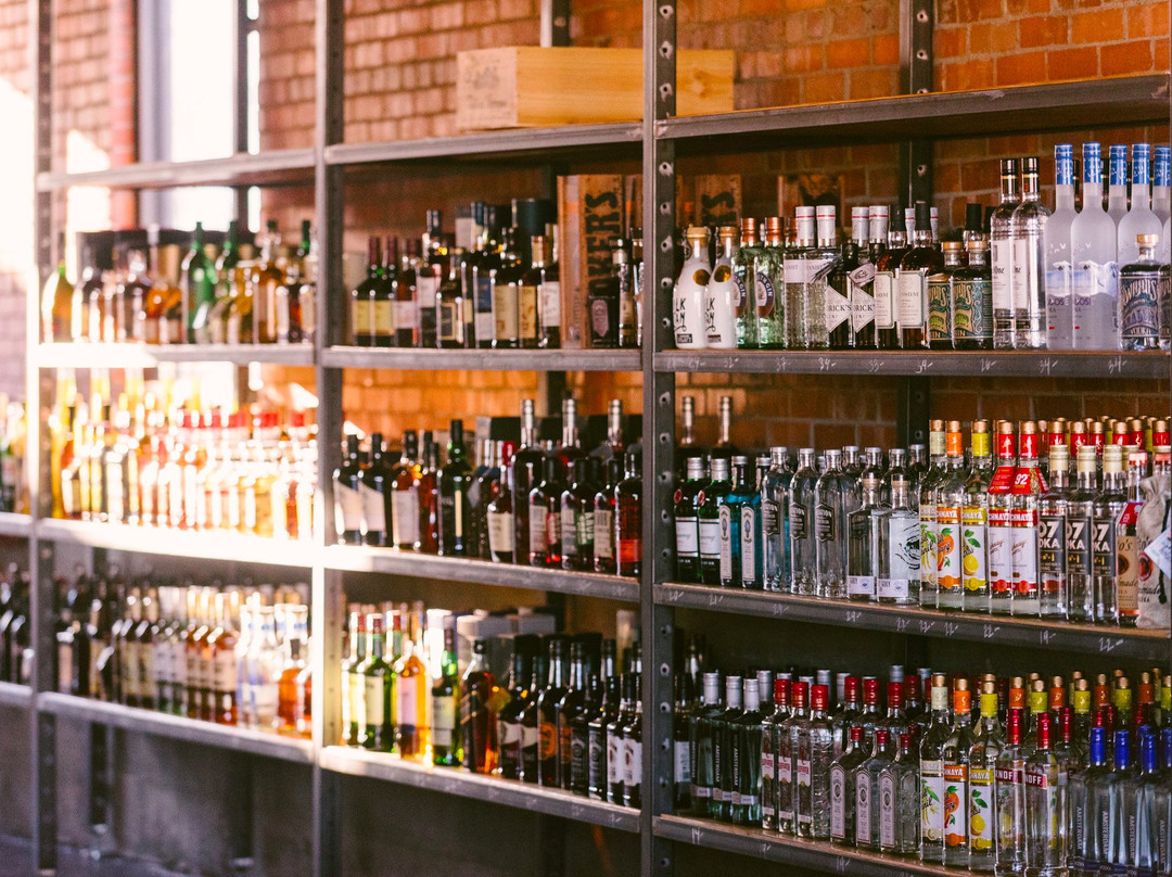 Urban Bottle Wine & Spirits-卡斯珀必去景点