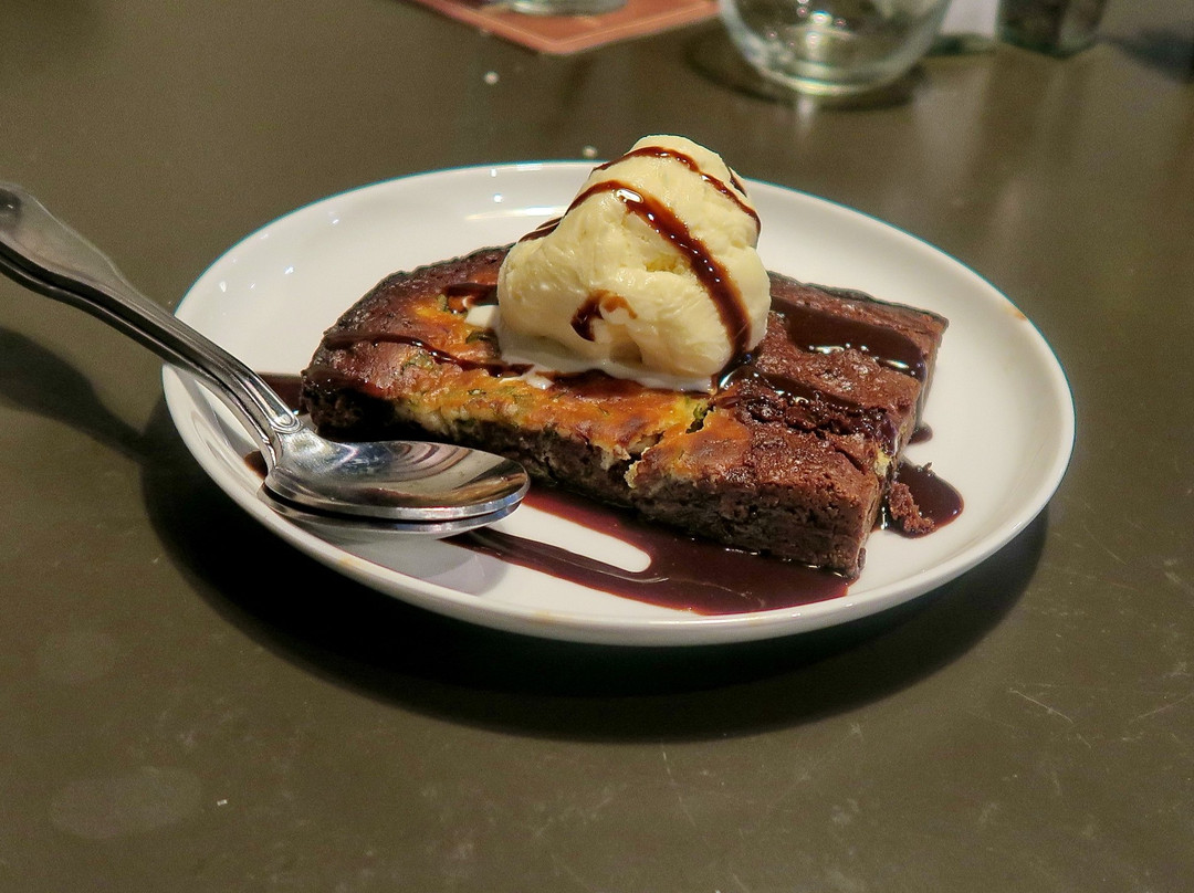 DC Oakes Brewhouse and Eatery