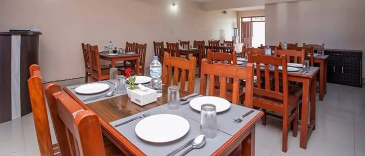 Hotel The Ranimahal-餐饮