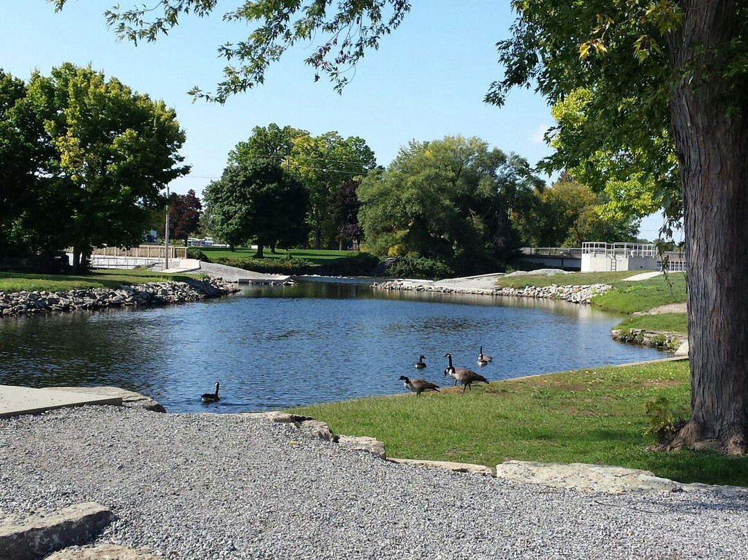 Rideau Canal Visitor Centre景点图片