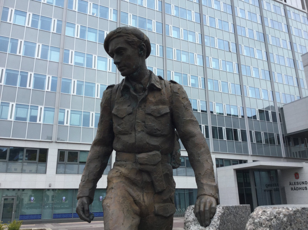 Statute of Joachim Ronneberg-奥勒松必去景点