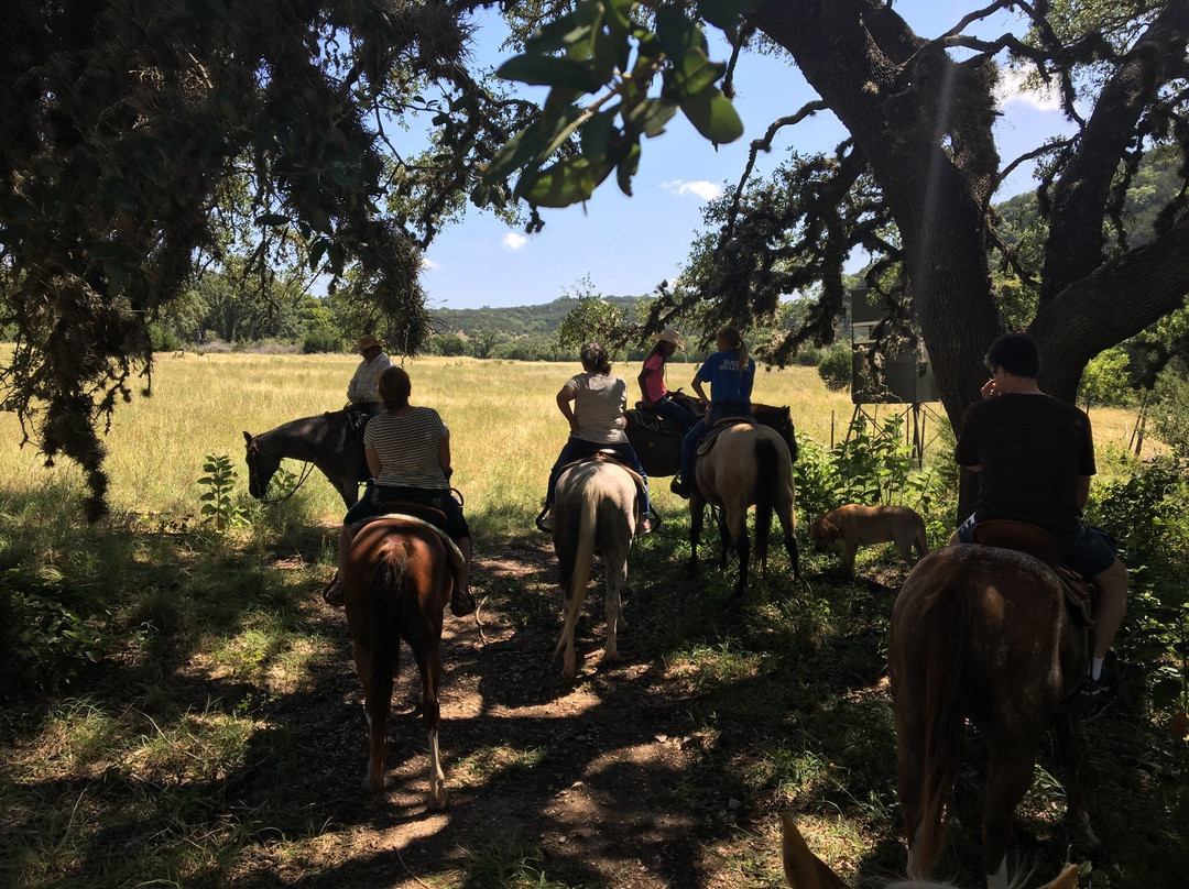 Cross G Ranch Trail Rides-Bandera必去景点