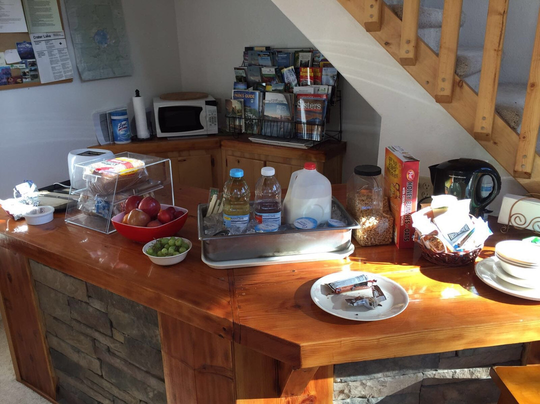 Crater Lake Inn & Retreat主图