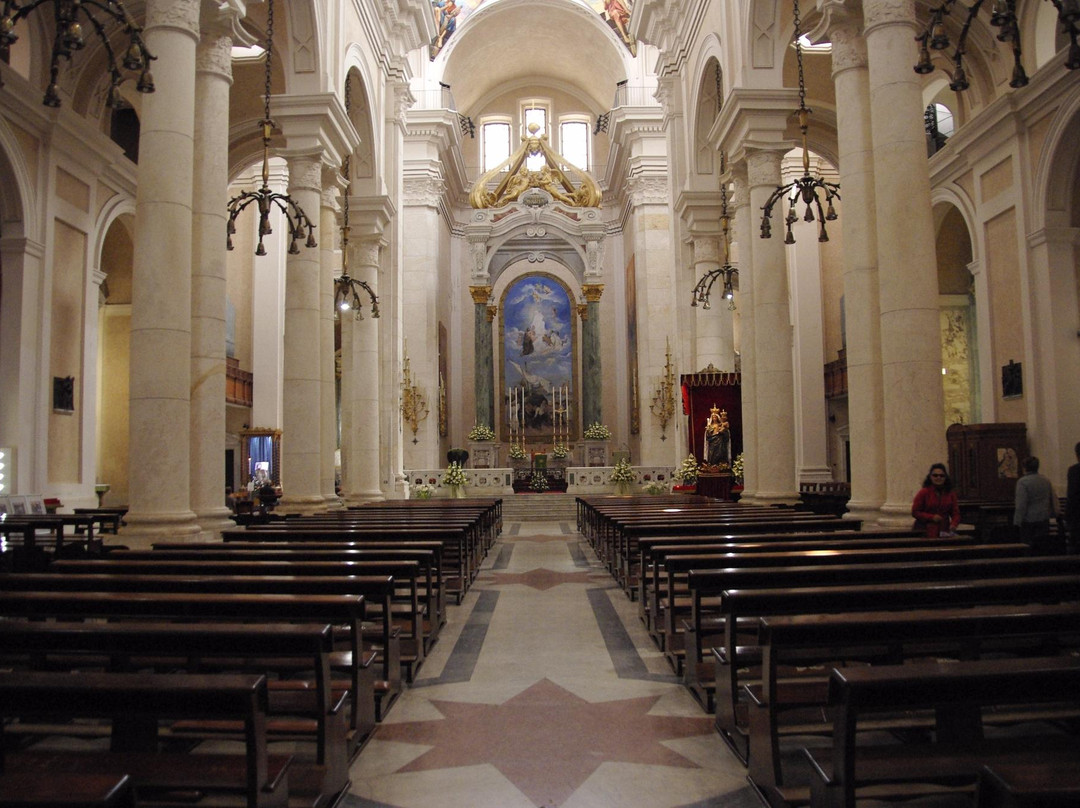 Basilica Pontificia Minore di Sant'Elena Imperatrice-夸尔图－圣埃莱娜必去景点