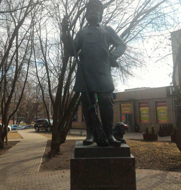 Monument to Street Cleaner景点图片