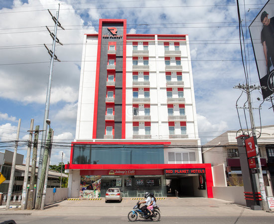 达沃红色星球酒店