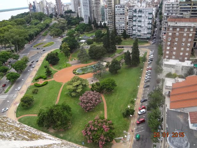 Plaza Barranca de las Ceibas-罗莎里奥必去景点