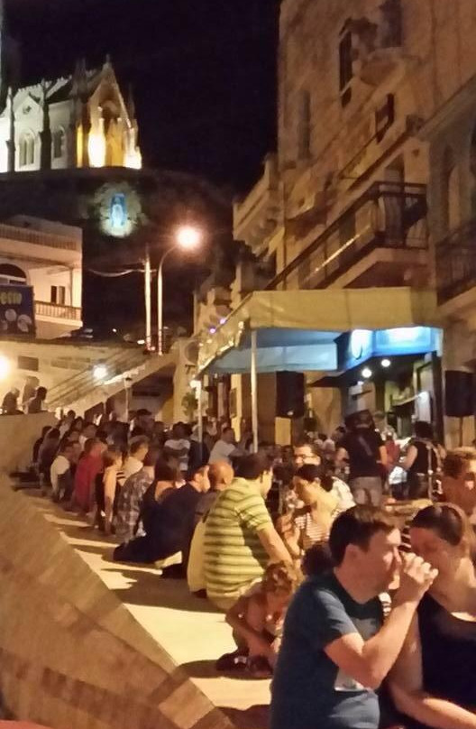 Horatio's Upper Deck-姆贾尔必去景点