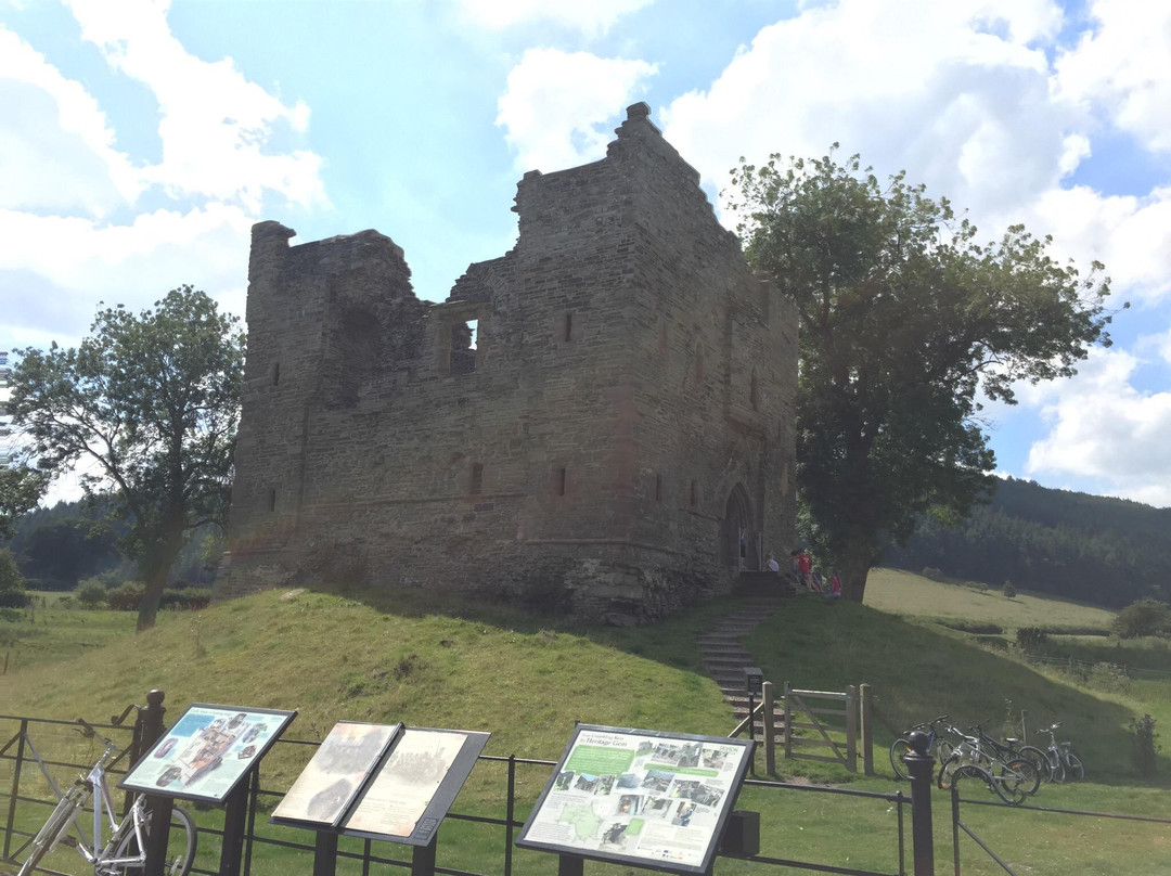 Hopton Castle Ruin景点图片