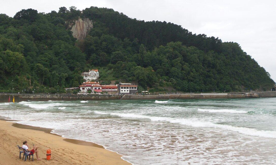Playa de Zarautz景点图片