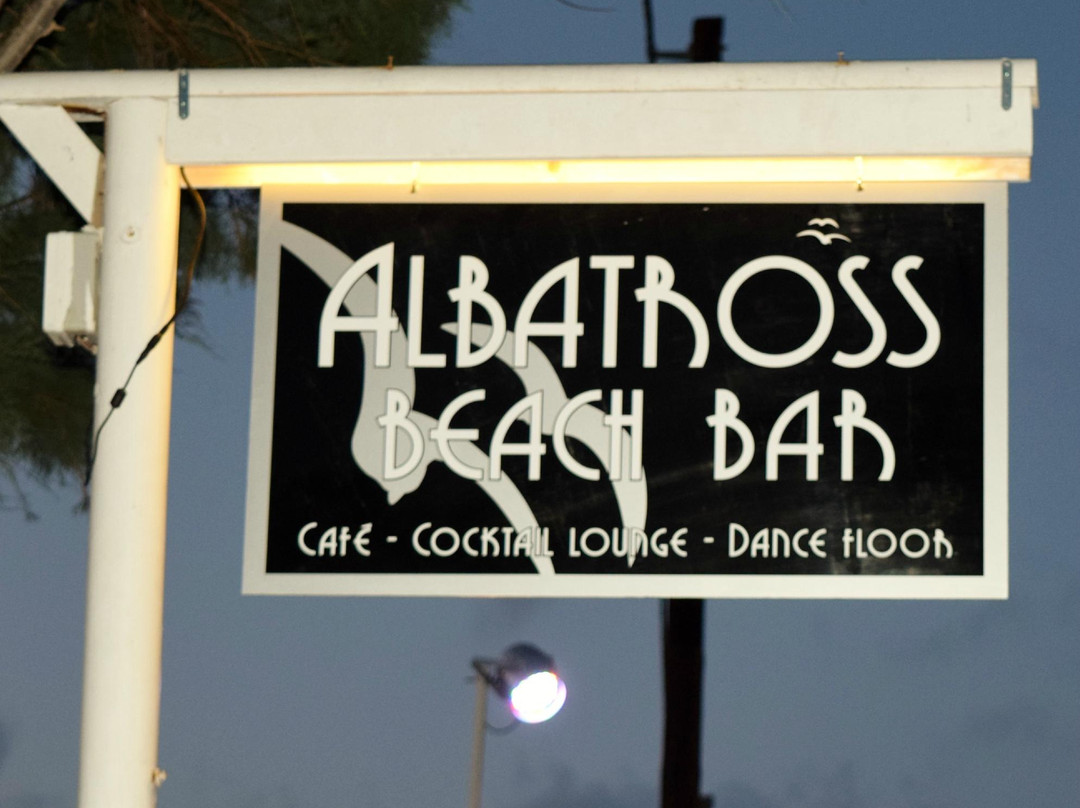Albatross Beach Bar景点图片