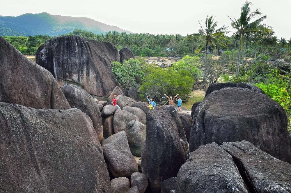 Batu Nenek Beach-Sambas必去景点