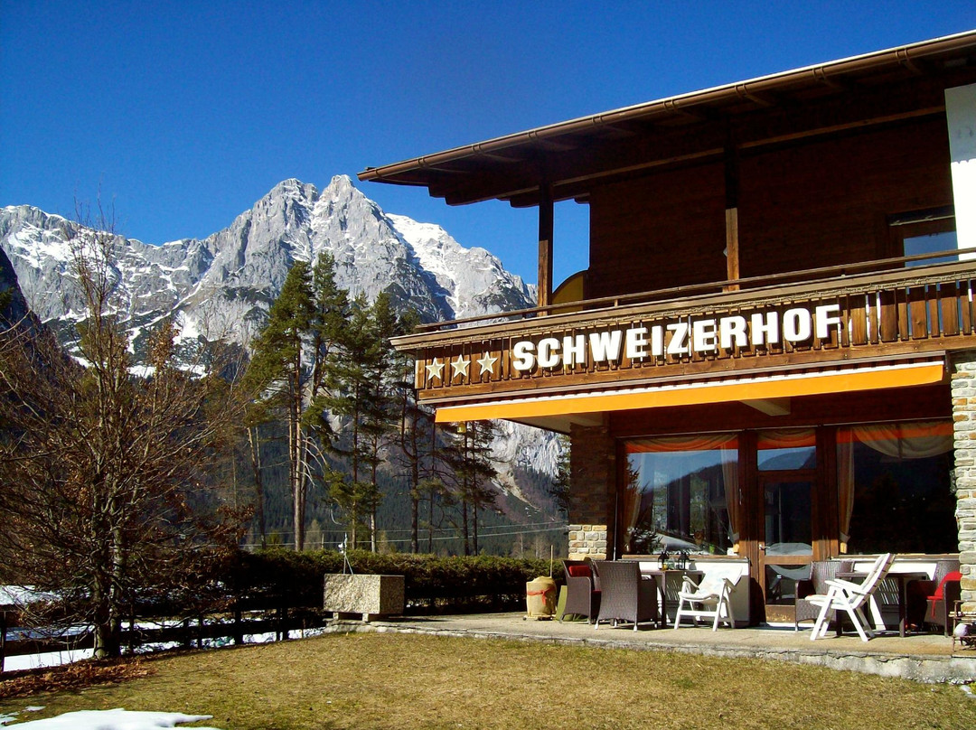 洛伊塔戌酒店住宿-Hotel Pension Schweizerhof