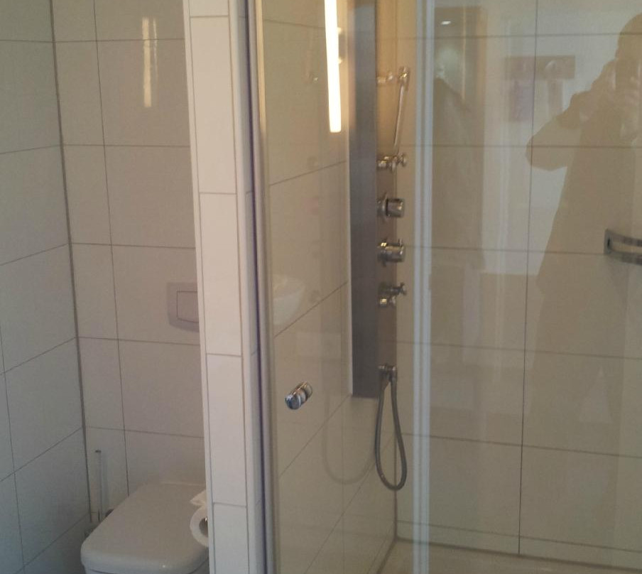 Road House Hotel主图