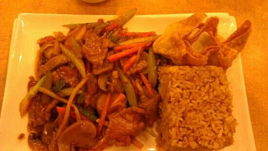 马歇尔餐馆和美食-Hunan Lion